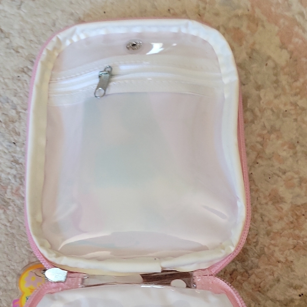 Barbie Travel Toiletries/Bath Set - Pink - Picture 5 of 12